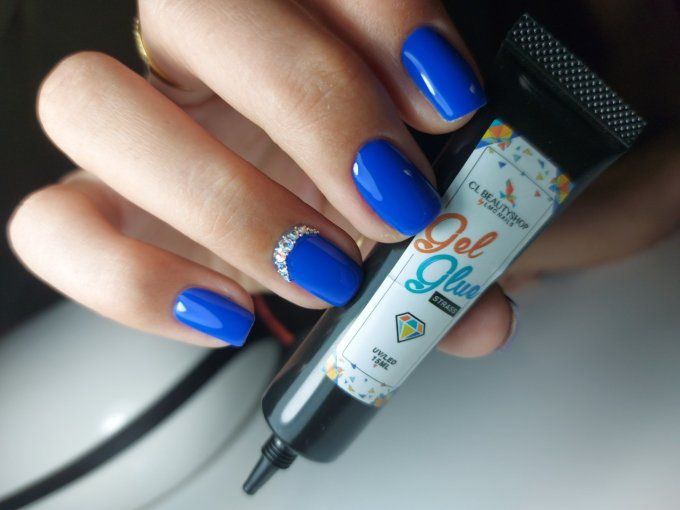 Gel Glue Strass avec embout de précision 15ml